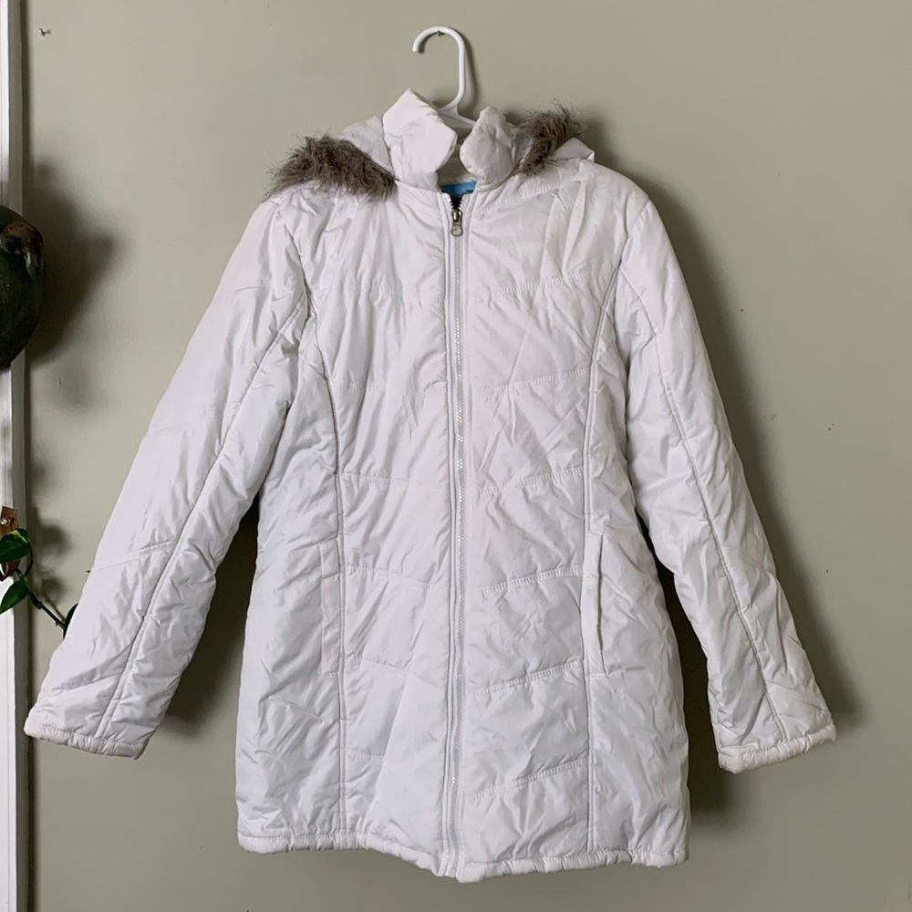 White puffer jacket